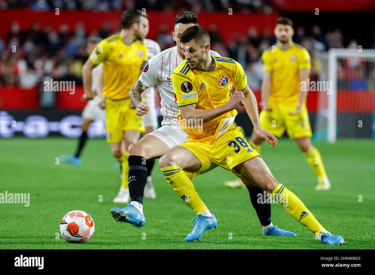 Seville, Spain. 17th Feb, 2022. BARTOL FRANJIC of Dinamo Zagreb during the  UEFA Europa League match between Sevilla FC and GNK Dinamo Zagreb at Ramon  Sanchez Pizjuan. Credit: ZUMA Press, Inc./Alamy Live