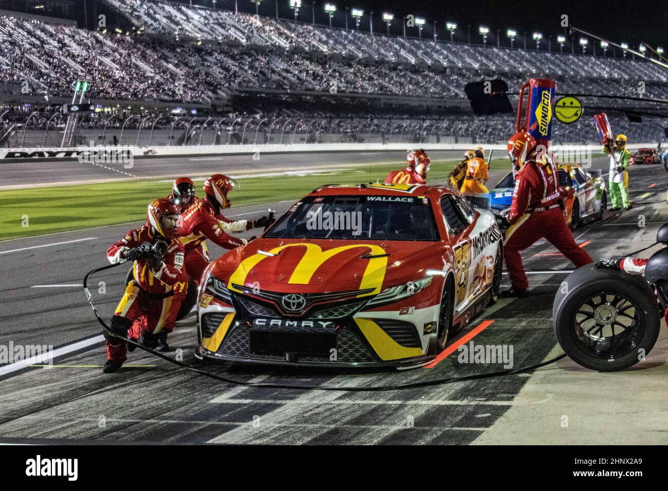 Bubba wallace daytona 500 hi-res stock photography and images