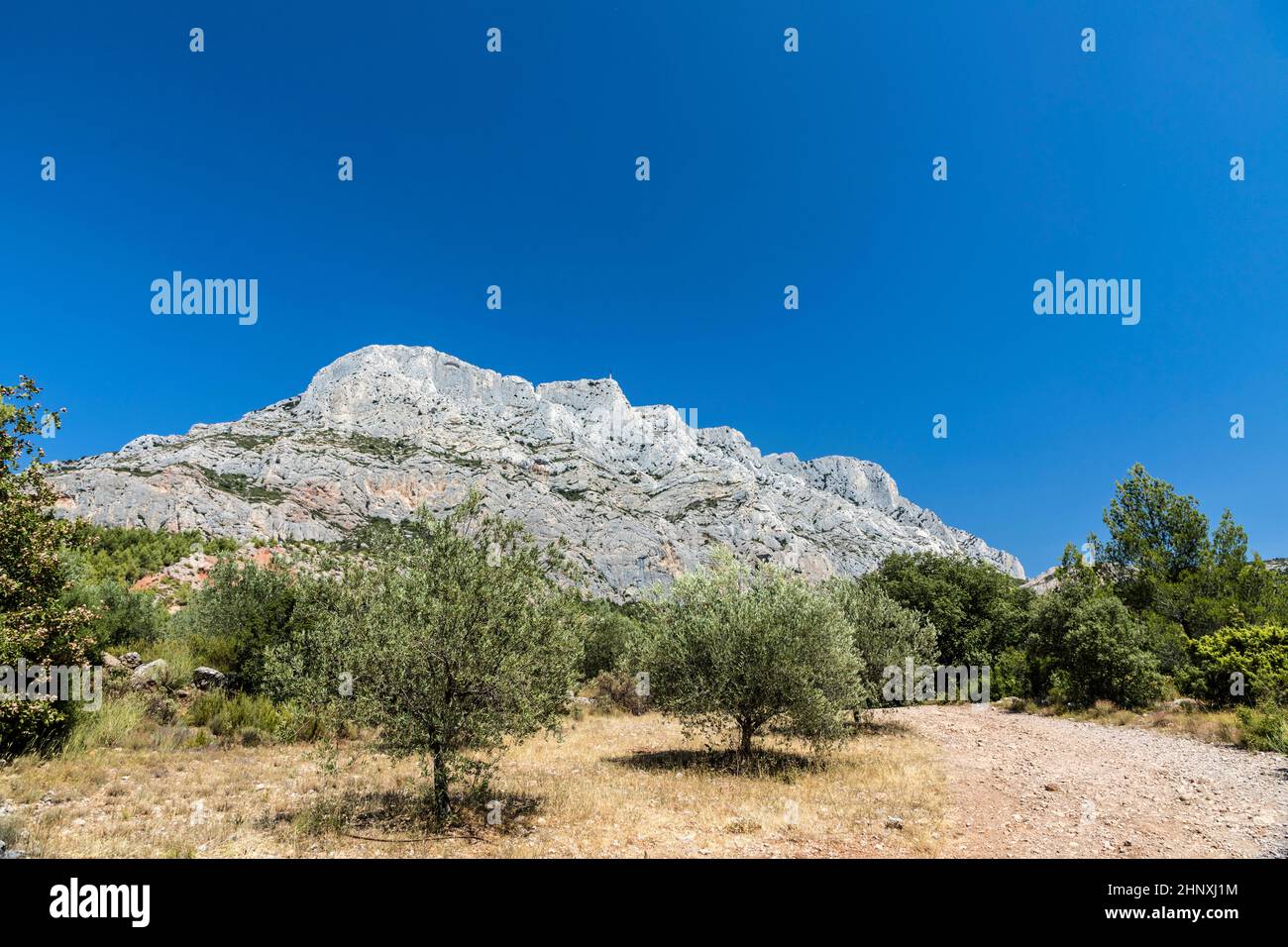 famous mount sainte-victoire in the provence, the Cezanne mountain Stock Photo