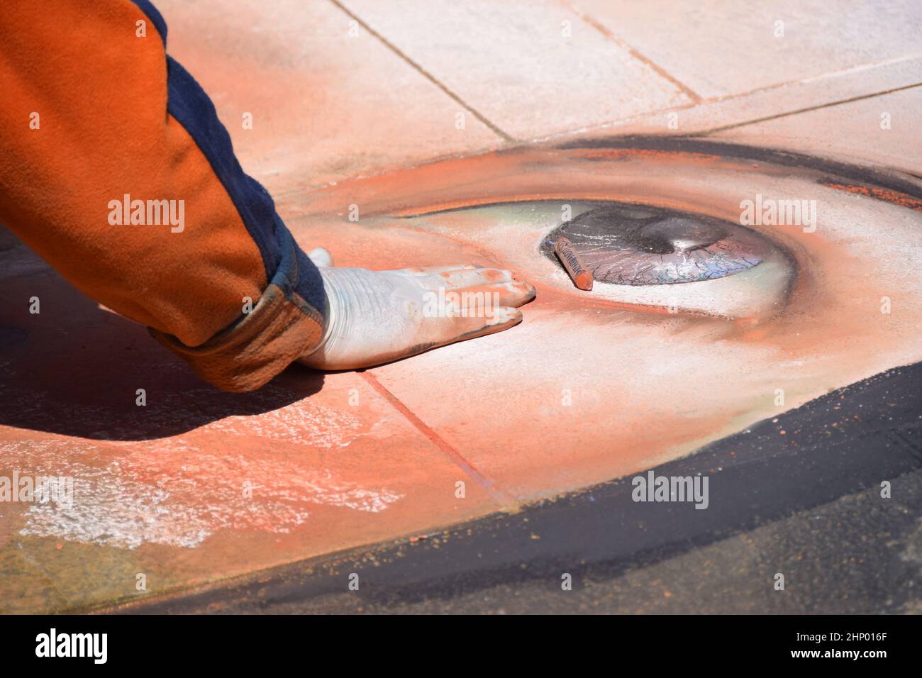 Plaster painting with chalk in Cologne Stock Photo Alamy