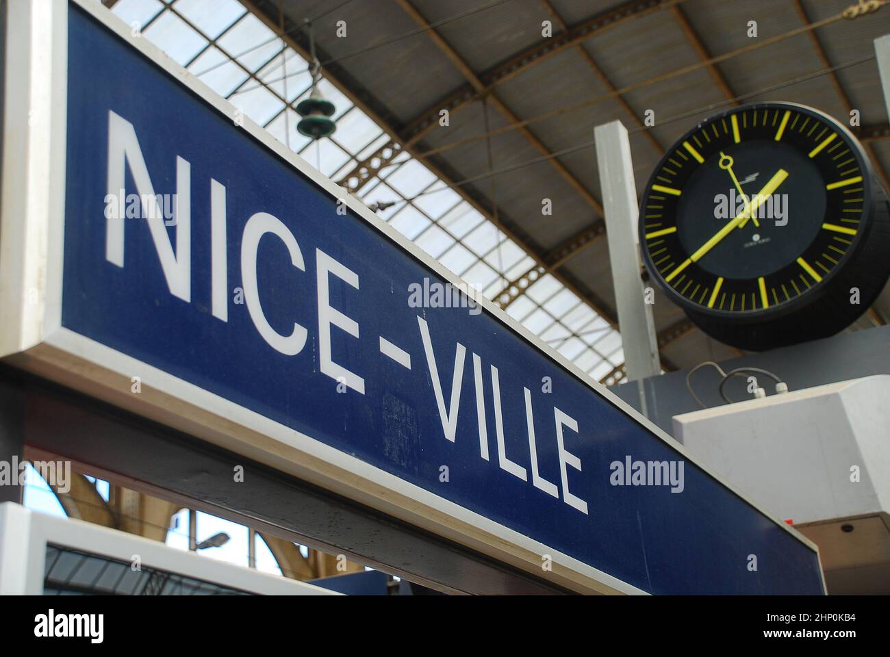 Sign of Nice, France railway station. Nice-Ville (French: Gare de Nice-Ville) is the main railway station in Nice, France Stock Photo