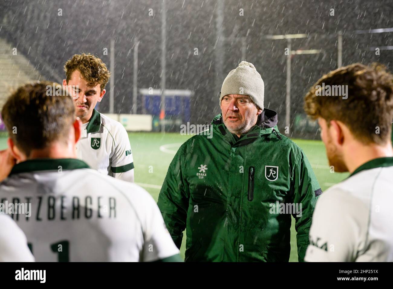 ROTTERDAM, 17-02-2022, Tulip Hoofdklasse Hockey Heren, Seizoen 2021-2022.  Albert Kees Manenschijn talking to the team during the break of the game  Rotterdam - HDM (oefenwedstrijd). (Photo by Pro Shots/Sipa USA) *** World