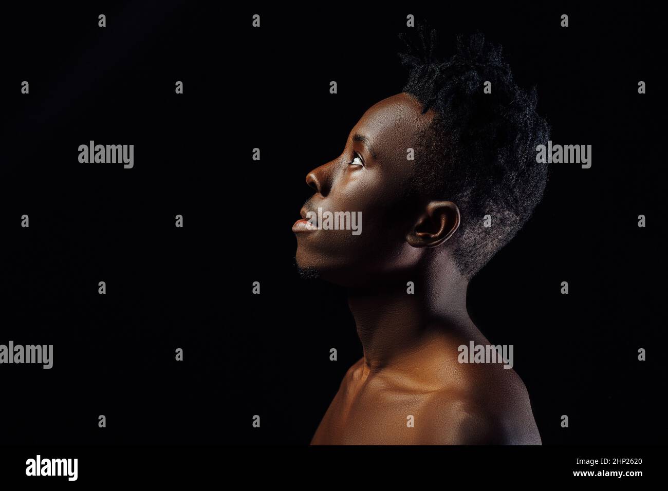 African american man looking up hi-res stock photography and images - Alamy