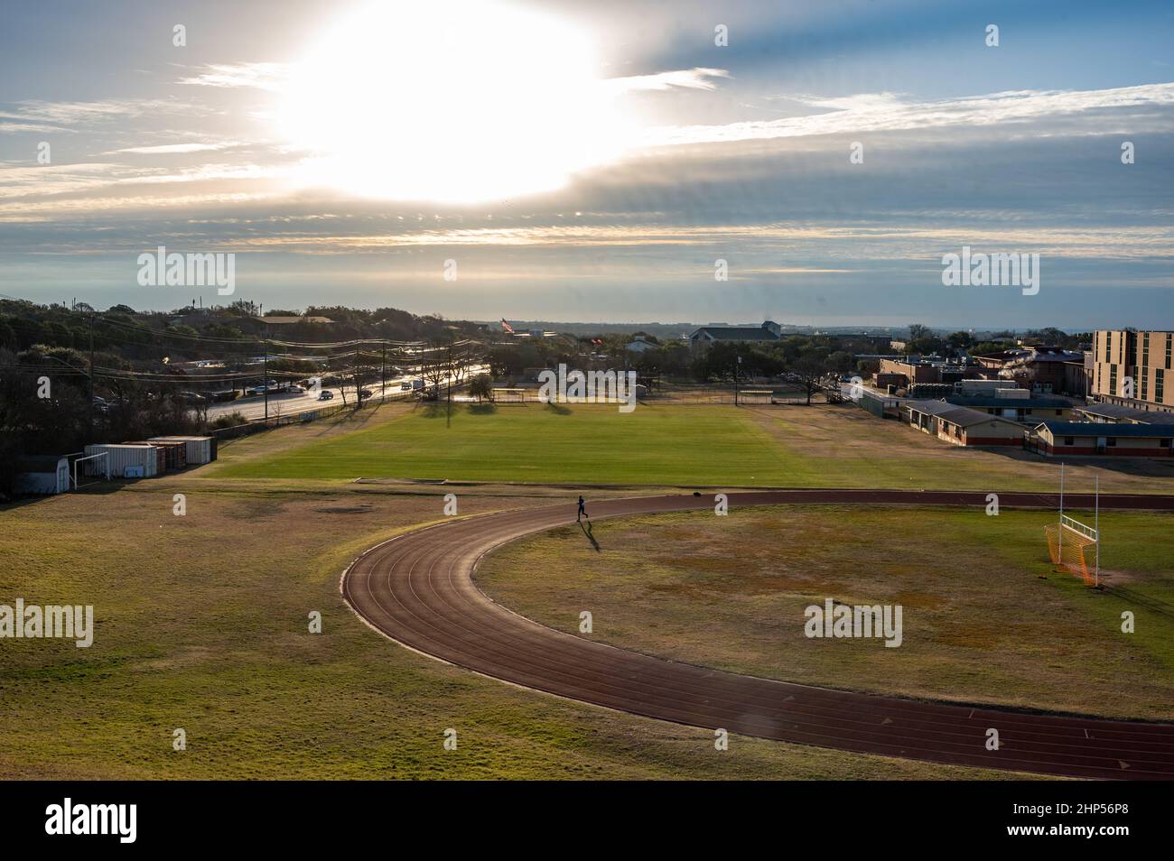 Austin, Texas, USA. 18 February, 2022. Runners on the track at