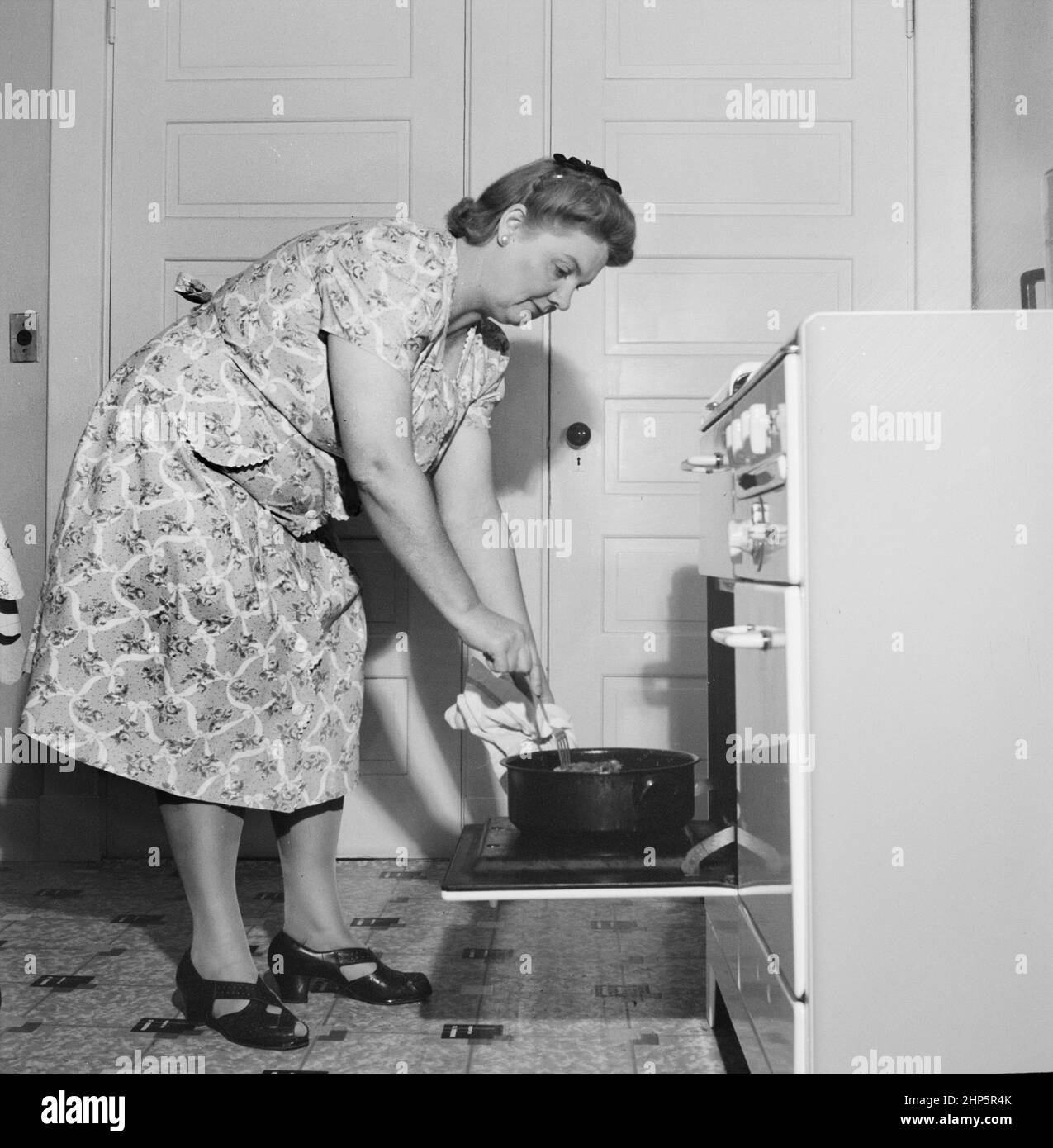 Greyhound bus 1940s hires stock photography and images Alamy