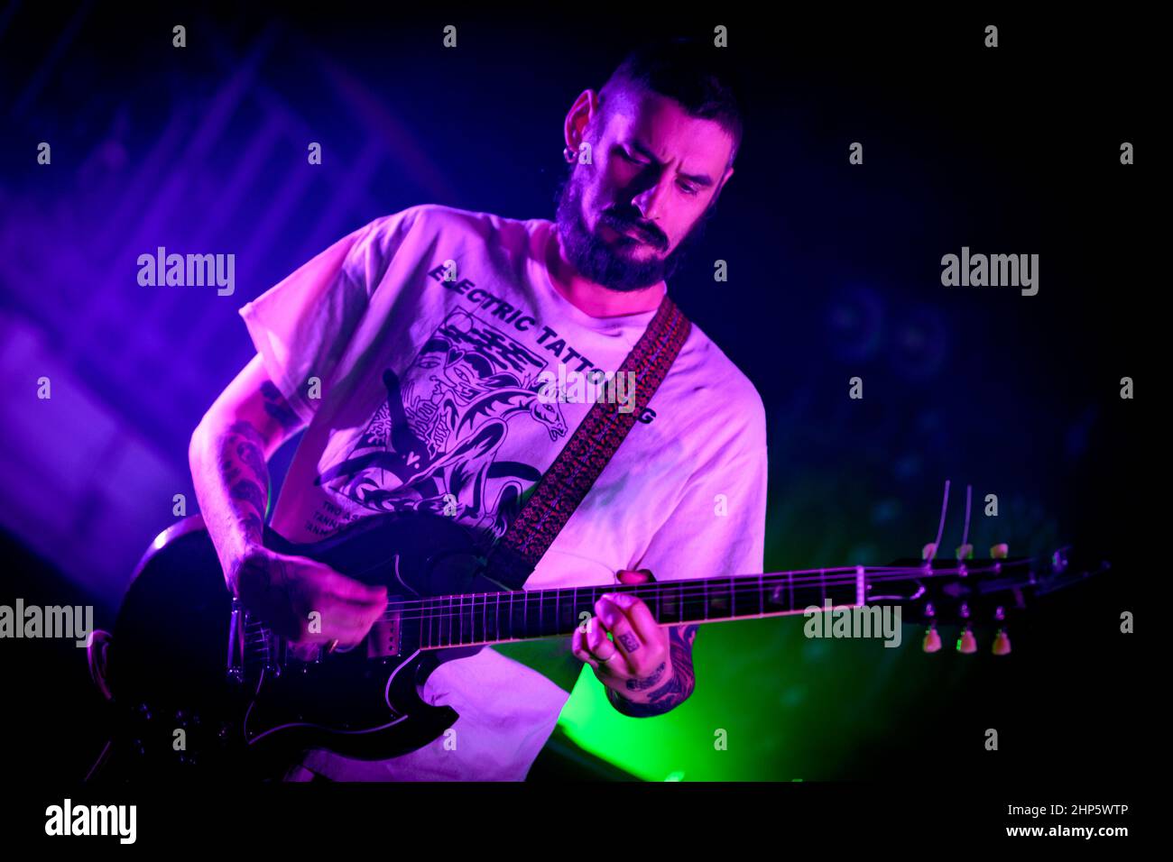 Dry cleaning concert hires stock photography and images Alamy