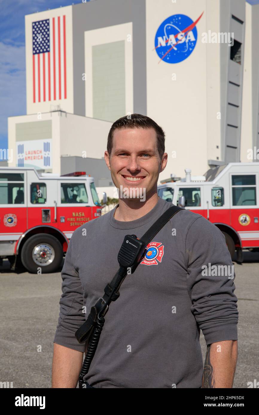 NASA Kennedy Space Center firefighter Andrew Morgan is selected as the Space Coast Fire Chiefs Association’s 2020 Firefighter of the Year. A member of the Technical Rescue Team, Morgan scaled down the side of the Florida spaceport’s Vehicle Assembly Building to rescue a team of painters when their scaffolding motor broke in October 2020, leaving them stranded 375 feet off the ground. Stock Photo