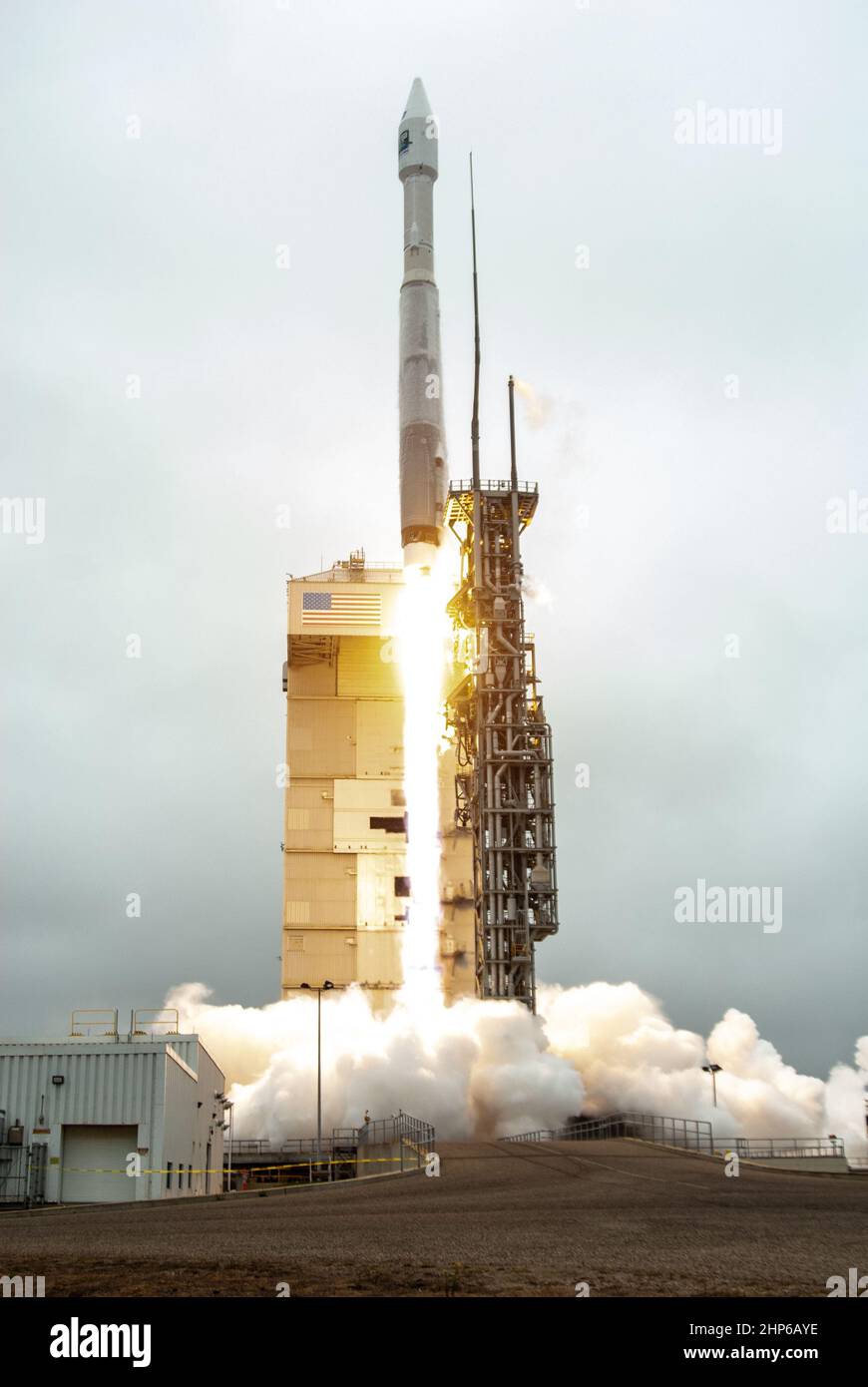 NASA’s Landsat 9 satellite launches on a United Launch Alliance Atlas V 401 rocket from Space Launch Complex 3 at Vandenberg Space Force Station in California on Sept. 27, 2021. Launch time was 2:11 p.m. EDT (11:11 a.m. PDT). The launch is managed by NASA’s Launch Services Program, based at the agency’s Kennedy Space Center in Florida. Landsat 9 will join its sister satellite, Landsat 8, in orbit in collecting images from across the planet every eight days. This calibrated data will continue the Landsat program’s critical role in monitoring the health of Earth and helping people manage essenti Stock Photo