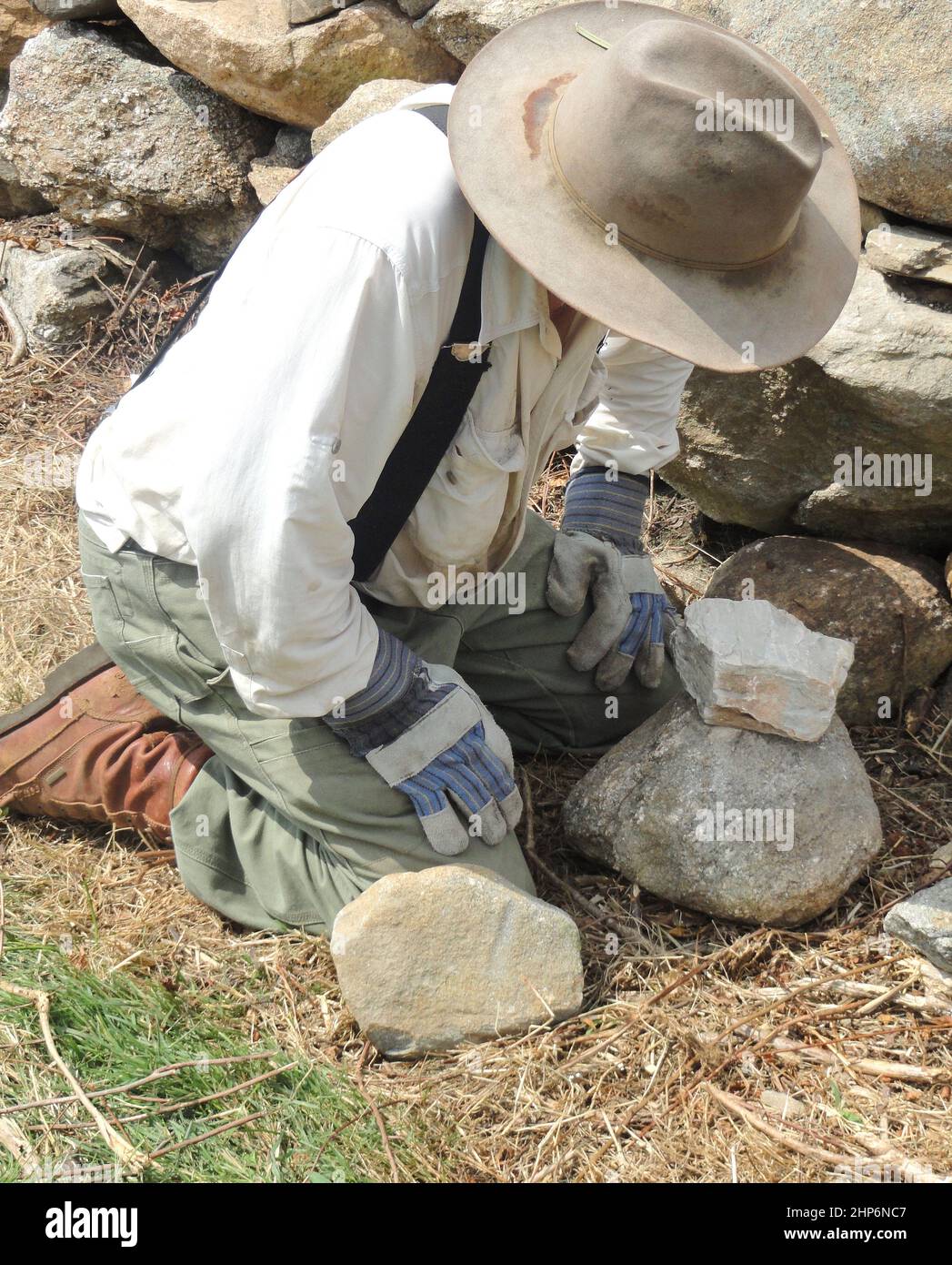Kneeling in stones hi-res stock photography and images - Alamy