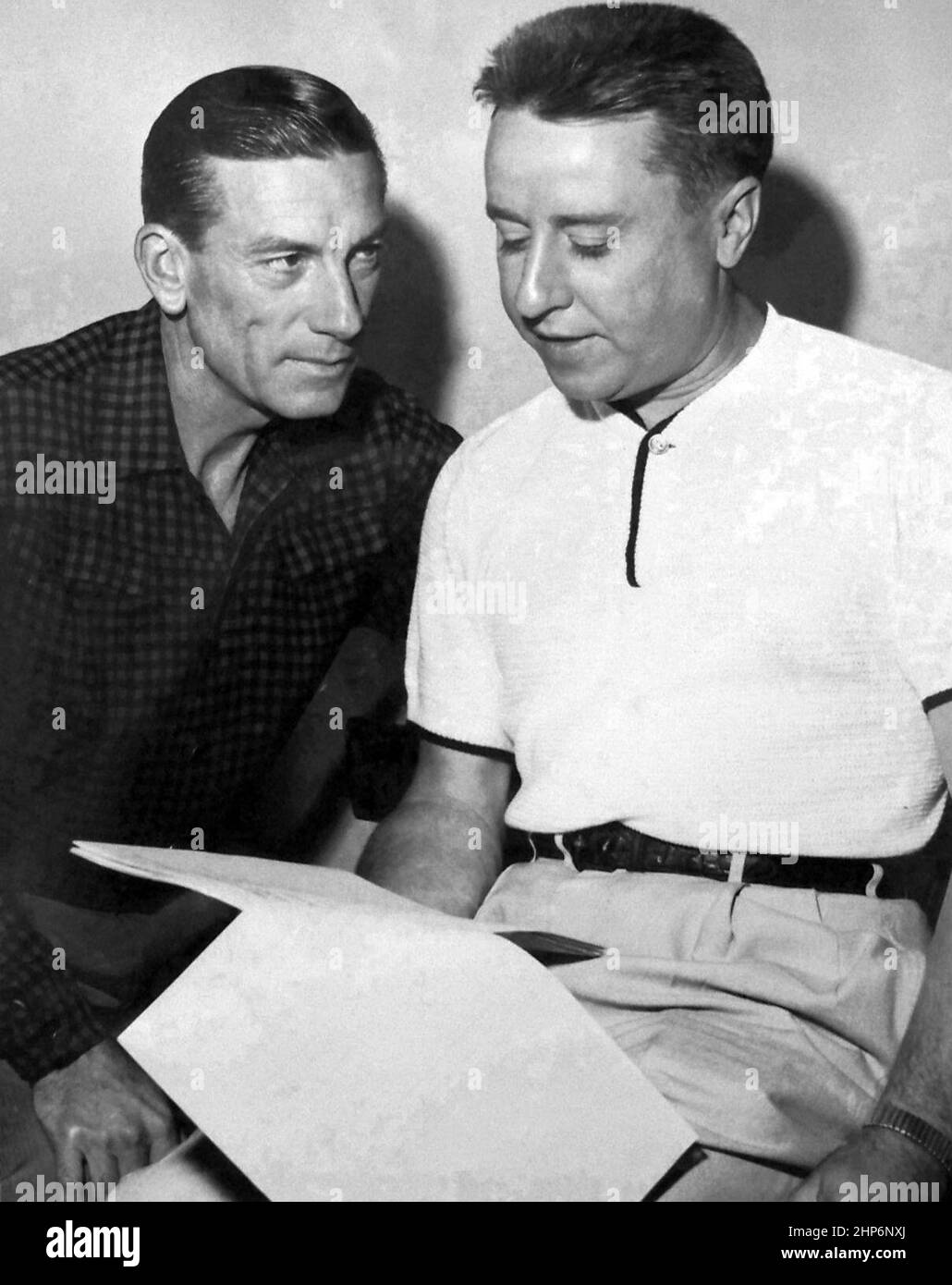 Publicity photo of Hoagy Carmichael and George Gobel to promote the fact that both were scheduled to be guest hosts of the NBC television program Saturday Night Revue. 9 July 1954 Stock Photo