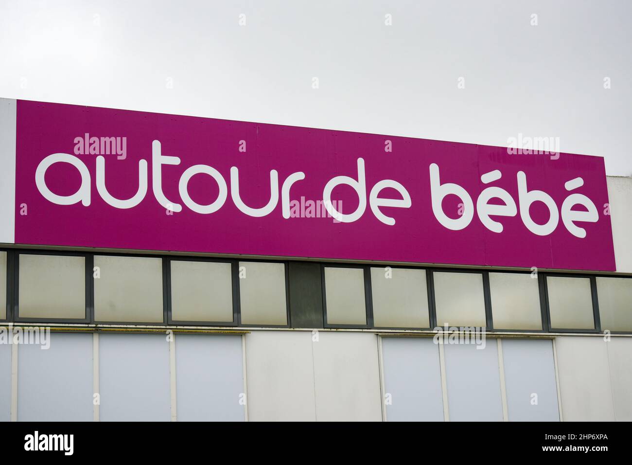 Page 2 A Bebe High Resolution Stock Photography And Images Alamy