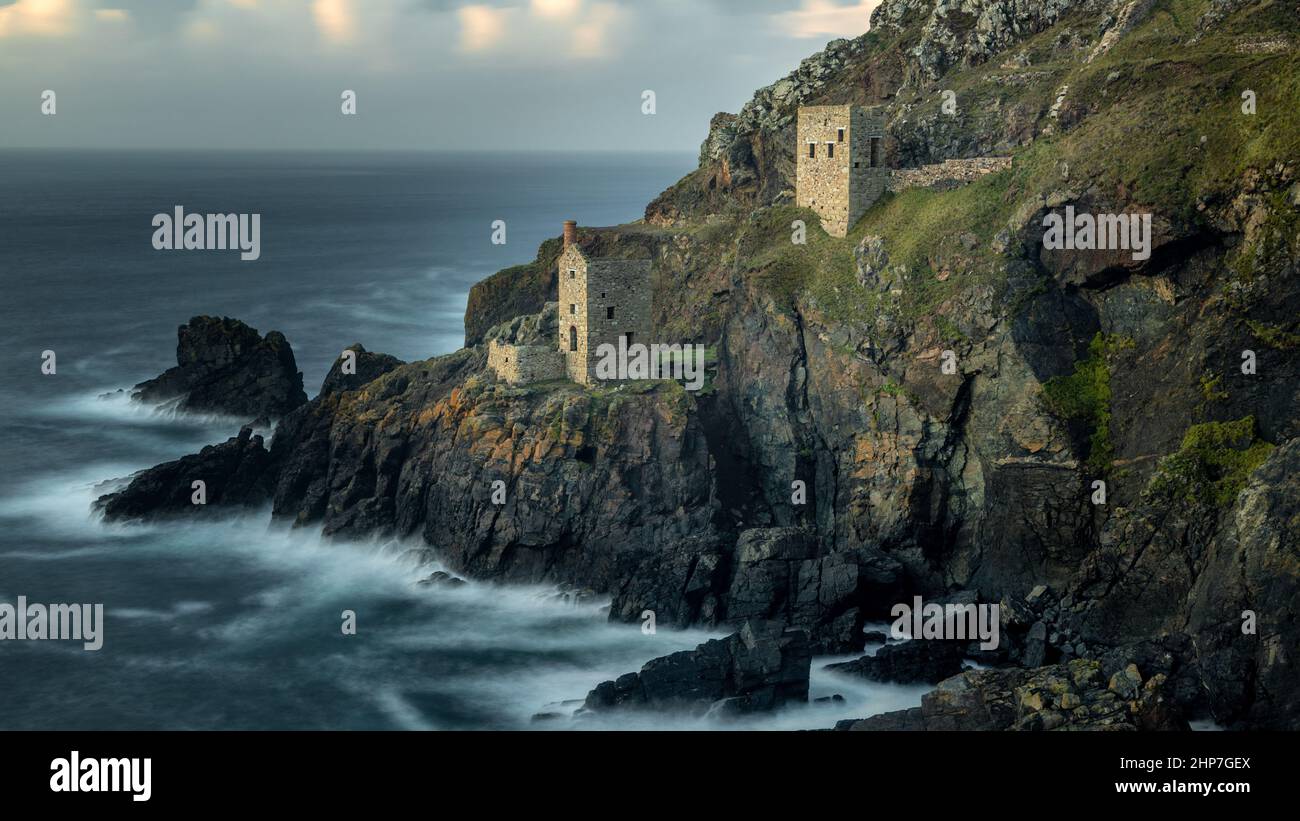 Botallack power house cornwall hi-res stock photography and images - Alamy