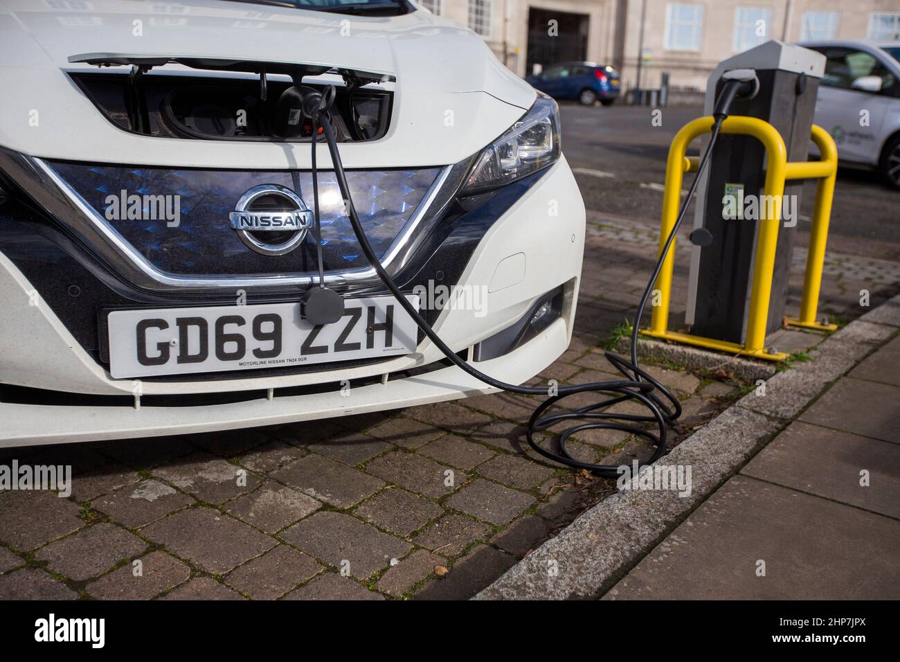Nissan Drive High Resolution Stock Photography and Images Alamy