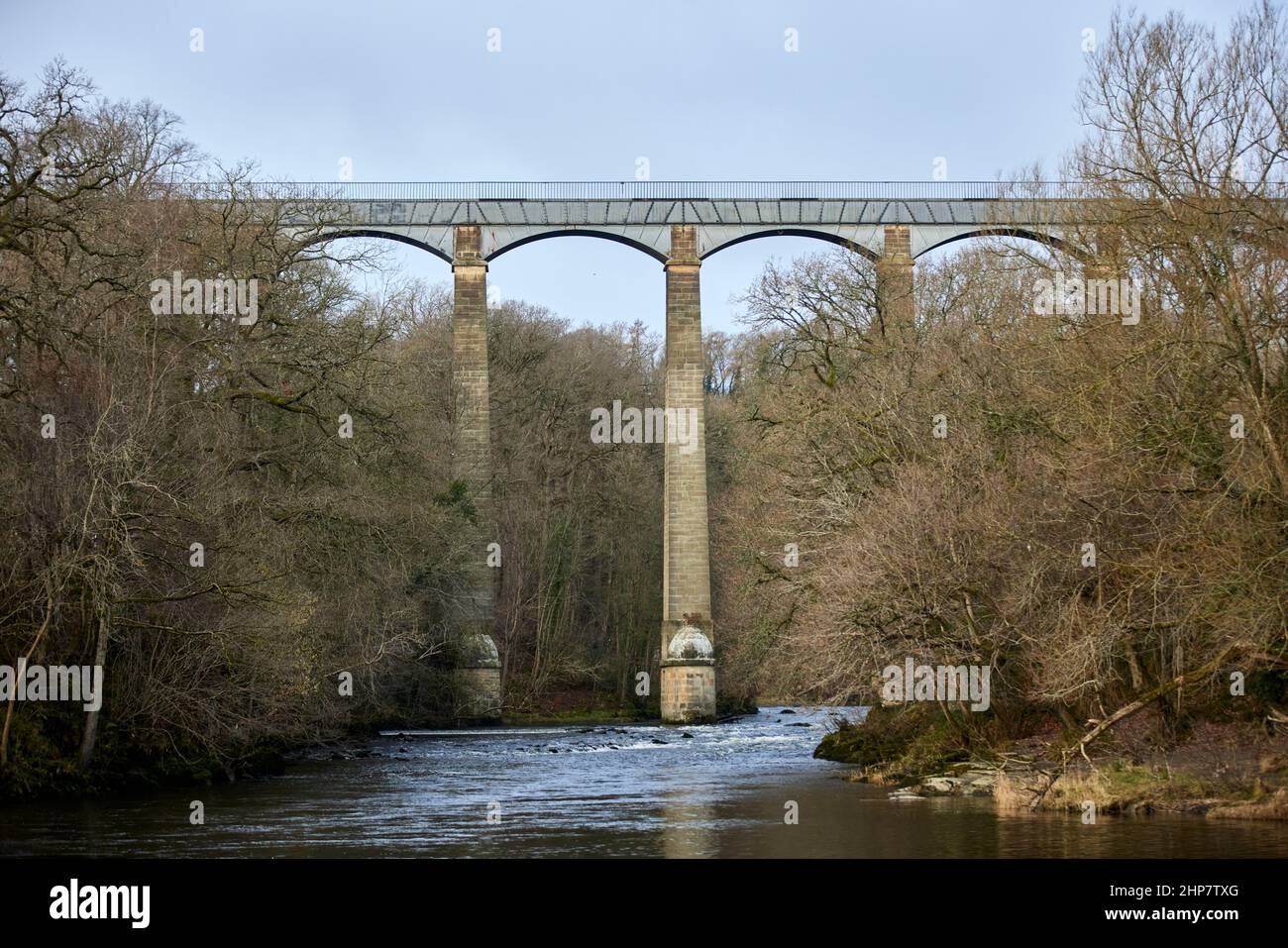 Pontcysyllte Aqueduct 19 arch feat of engineering by Thomas Telford, spanning the River Dee in Wrexham,  Llangollen Stock Photo