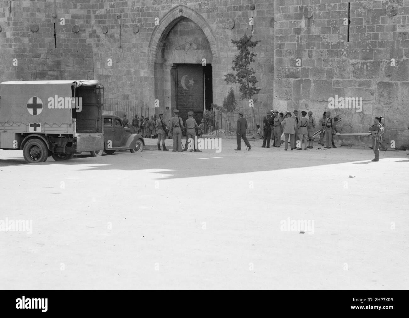 Middle East History: The raising of the siege of Jerusalem. Scene at Damascus Gate  Location:  Jerusalem  ca.  1938 Stock Photo