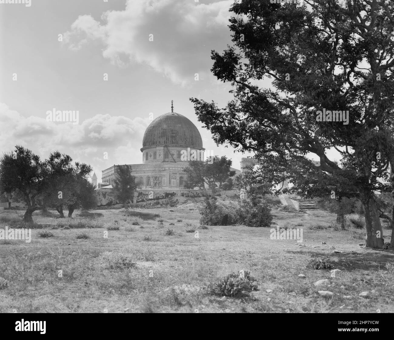 Middle East History: Mosque of Omar Dome of the Rock  Location:  Jerusalem  ca.  between 1898 and 1946 Stock Photo