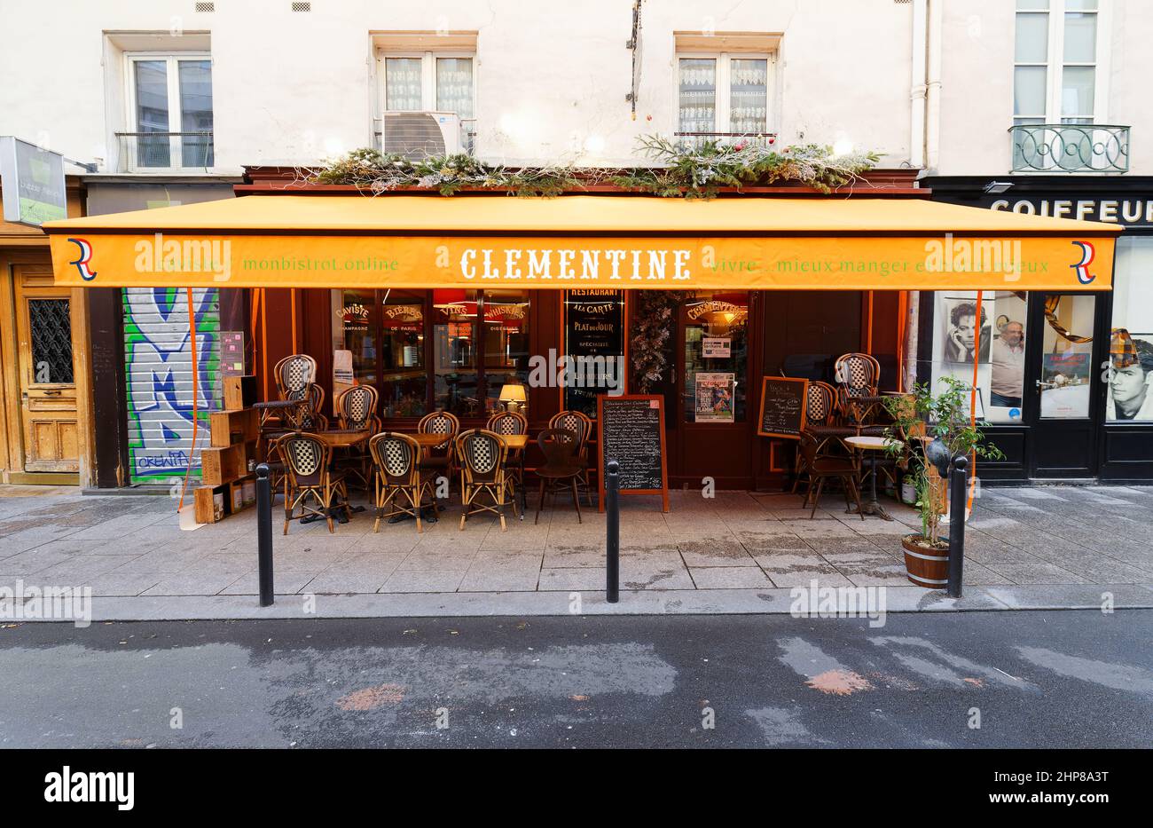 Bistro outdoor dining table menu hires stock photography and images