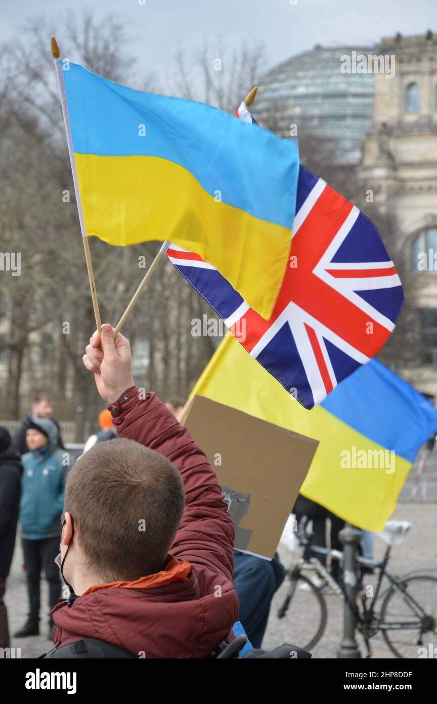 'Stand with Ukraine' - Demonstration in front of The Brandenburg Gate in Berlin, Germany, in support of Ukraine´s independence and sovereignity - February 19, 2022. Stock Photo