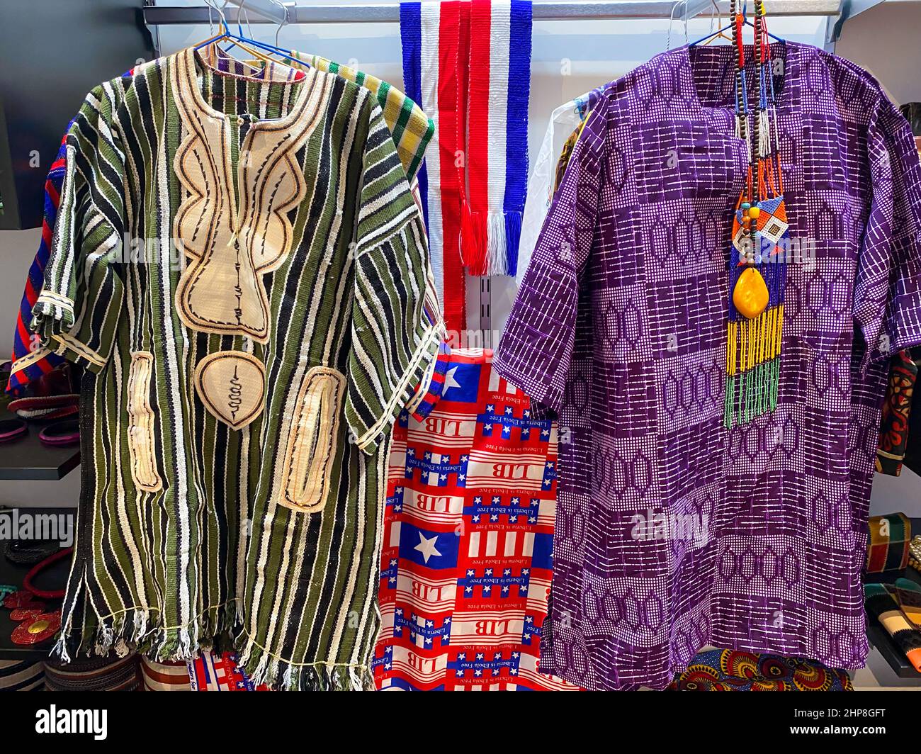 Art african dancing hi-res stock photography and images - Alamy