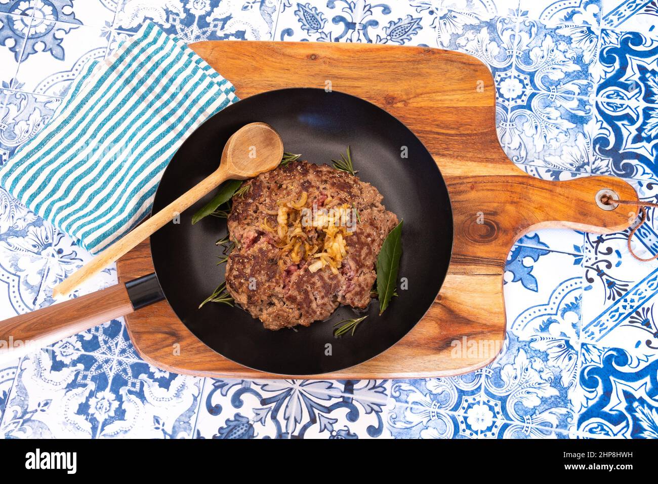 Minced Shallot Pan Hi res Stock Photography And Images Alamy minced-shallot-pan-hi-res-stock-photography-and-images-alamy