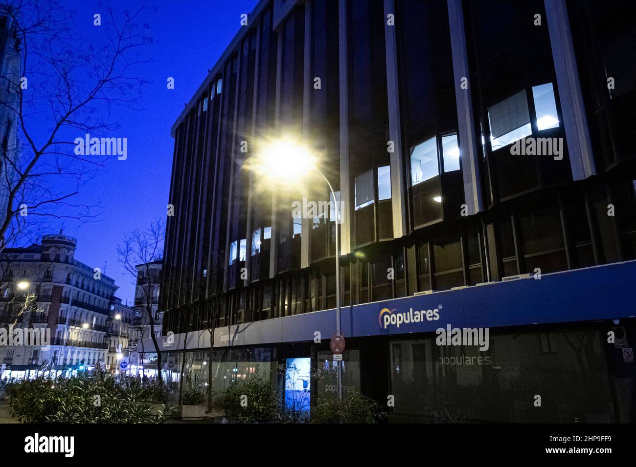Madrid, Spain. 19th February 2022. Headquarters of the main opposition party in Spain, Partido Popular (PP), questioned by the serious internal crisis produced between Pablo Casado and Isabel Díaz Ayuso. © ABEL F. ROS/ Alamy Live News Stock Photo