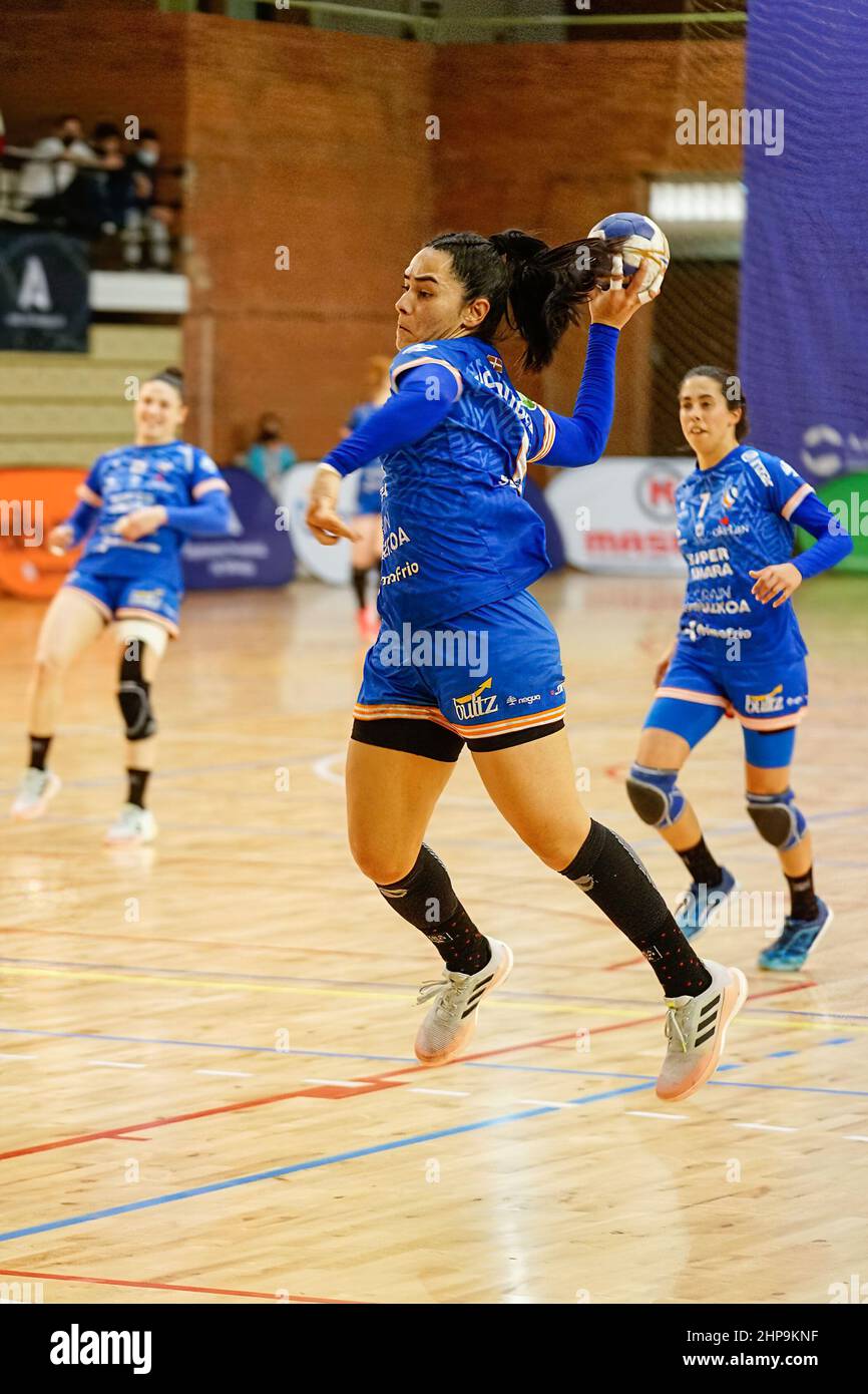 Liga guerreras iberdrola balonmano 2021 2022 hi-res stock photography and  images - Page 2 - Alamy