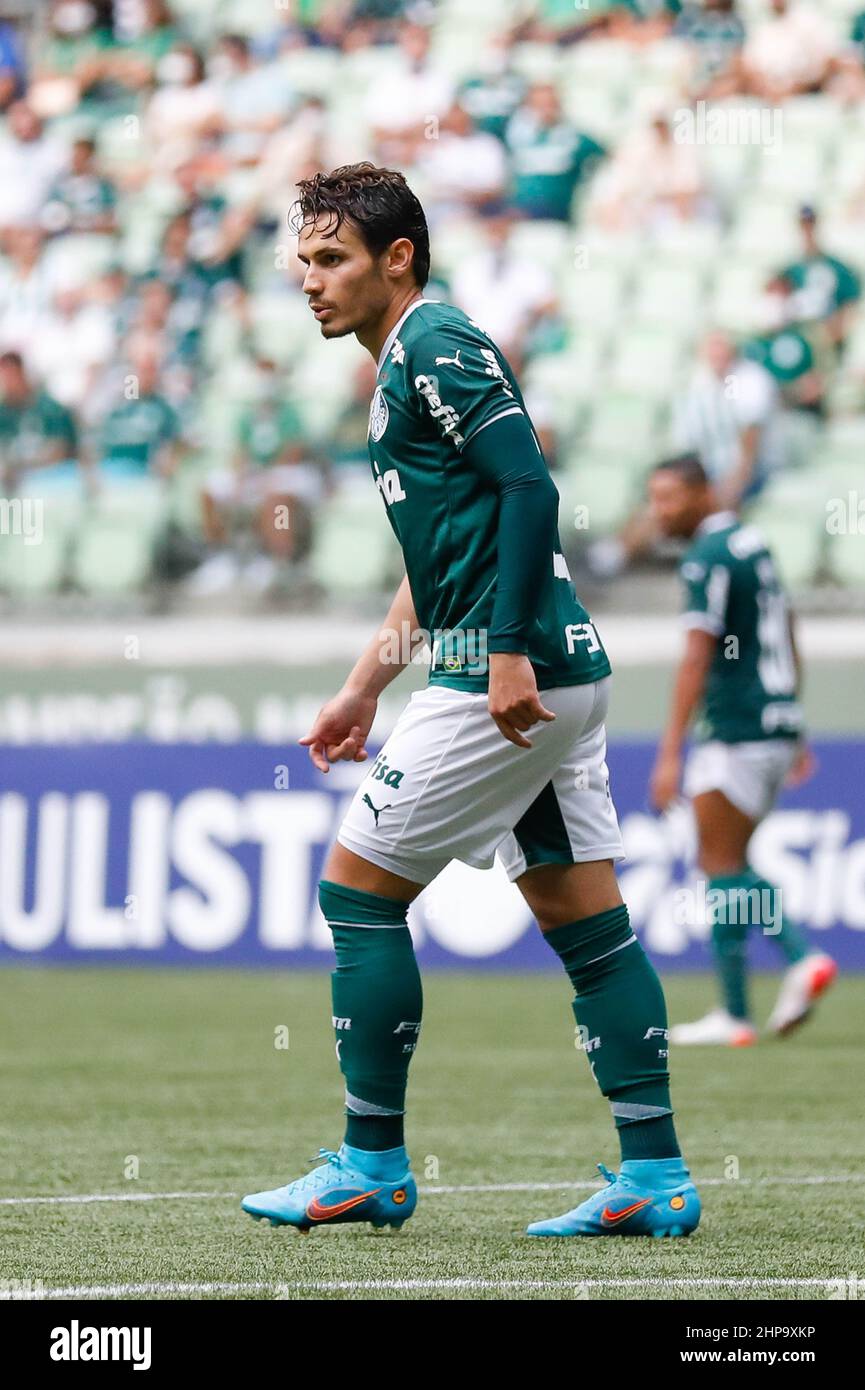 File:Raphael-Veiga-Palmeiras-Mundial-2021.jpg - Wikimedia Commons