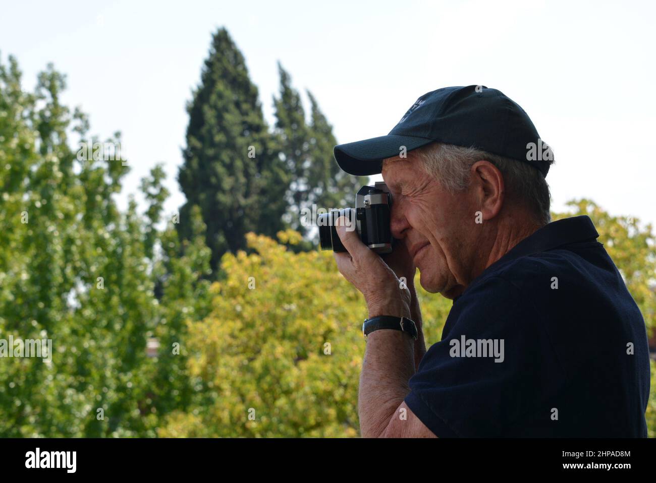 Grey haired old man hi-res stock photography and images - Alamy
