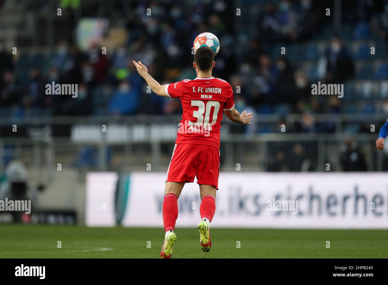 Bielefeld, Germany. 19th Feb, 2022. Soccer: Bundesliga, Arminia Bielefeld - 1. FC Union Berlin, Matchday 23 at Schüco Arena. Berlin's Kevin Möhwald heads the ball. Credit: Friso Gentsch/dpa - IMPORTANT NOTE: In accordance with the requirements of the DFL Deutsche Fußball Liga and the DFB Deutscher Fußball-Bund, it is prohibited to use or have used photographs taken in the stadium and/or of the match in the form of sequence pictures and/or video-like photo series./dpa/Alamy Live News Stock Photo