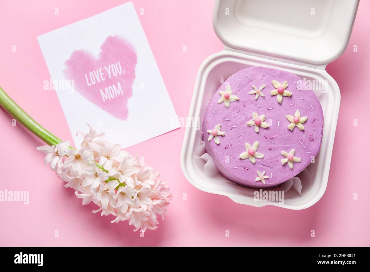 Pink lunch box hi-res stock photography and images - Alamy