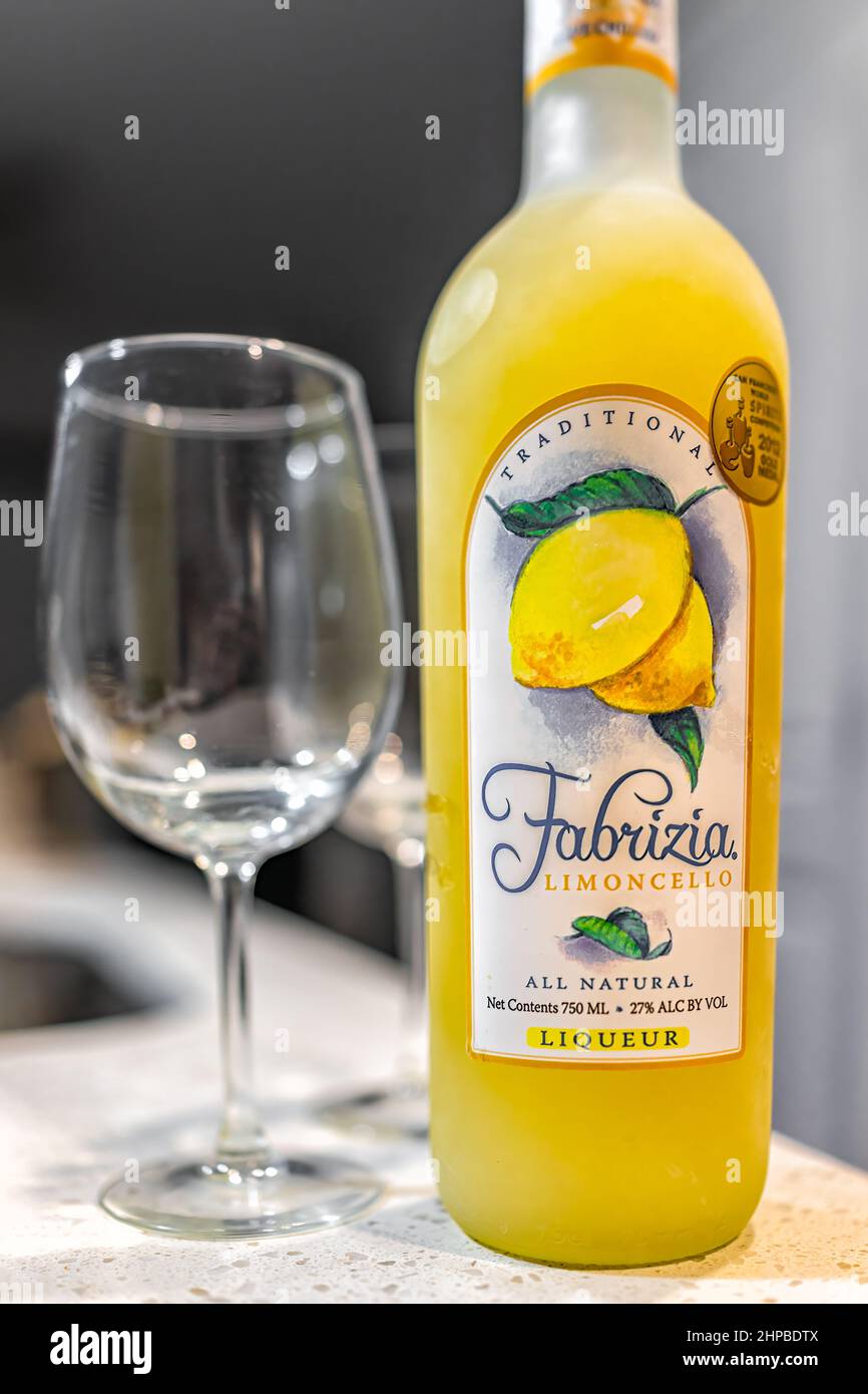 Limoncello glasses hi-res stock photography and images - Alamy