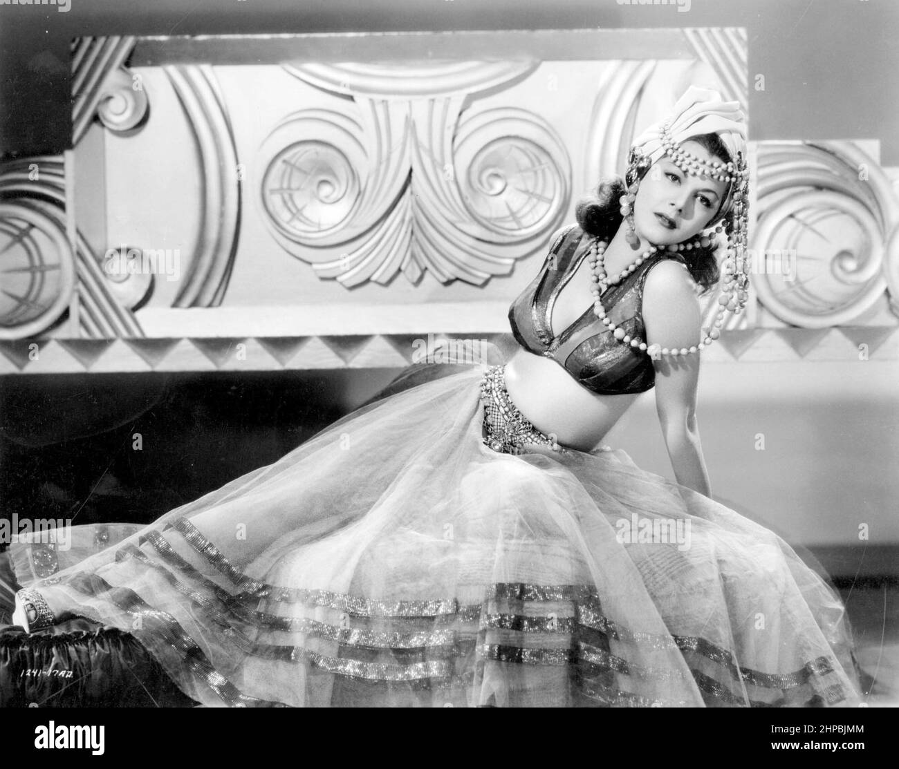 MARIA MONTEZ in ARABIAN NIGHTS (1942), directed by JOHN RAWLINS. Credit: UNIVERSAL PICTURES / Album Stock Photo