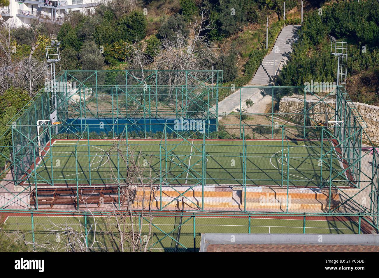 Outdoor public basketball court Stock Photo Alamy