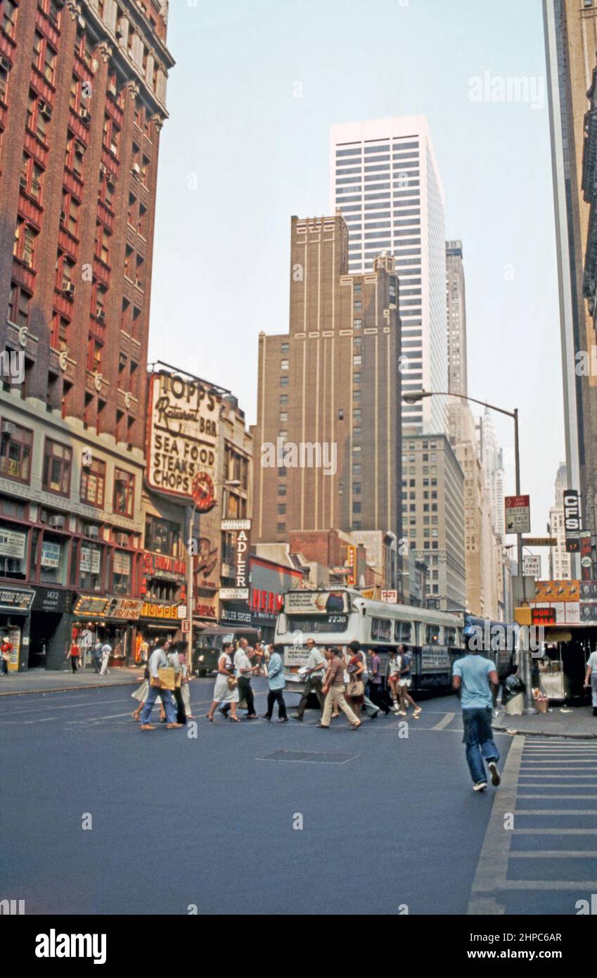 1980 1980s RETRO PHILADELPHIA PA VIEW TOWARDS CITY HALL AT DUSK Stock Photo  - Alamy