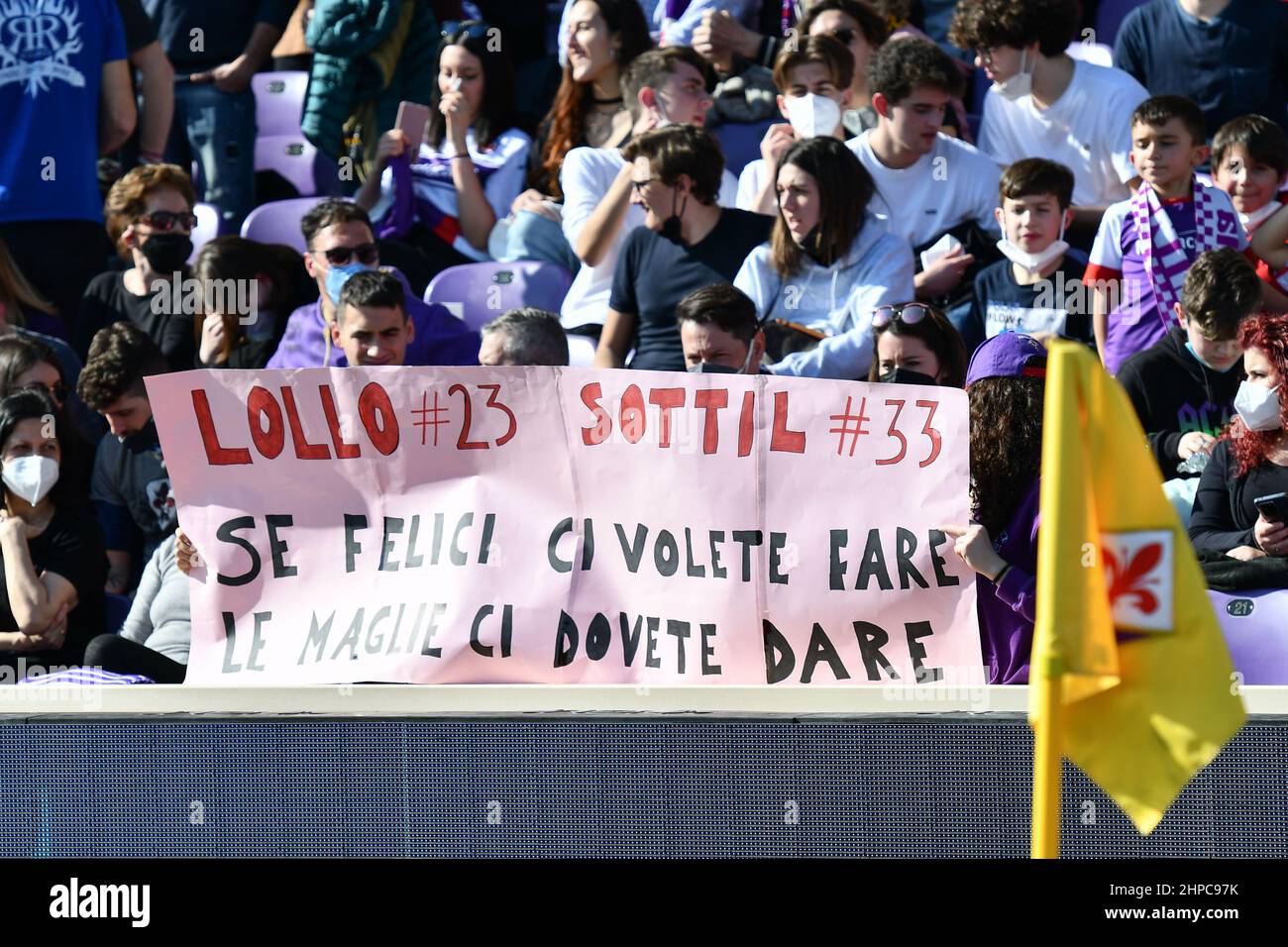 Fans of Fiorentina with a banner for Lorenzo Venuti (ACF Fiorentina) and Riccardo Sottil (ACF Fiorentina)  during  ACF Fiorentina vs Atalanta BC, italian soccer Serie A match in Florence, Italy, February 20 2022 Stock Photo