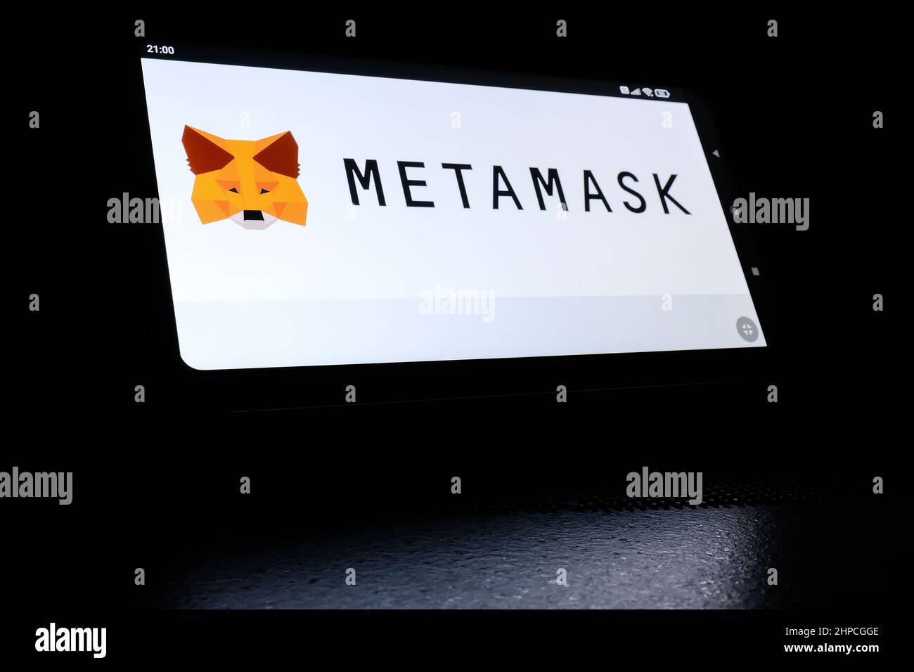 MetaMask editorial. Illustrative photo for news about MetaMask - a software cryptocurrency  wallet used to interact with the Ethereum blockchain Stock Photo - Alamy