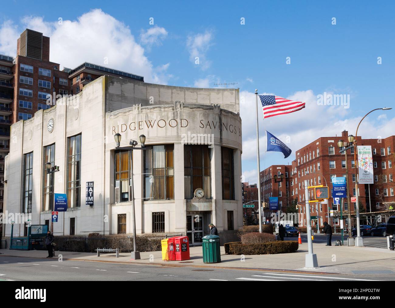 Ridgewood Savings Bank branch in Forest HIlls, Queens, at the corner of Queens Blvd. and 70th Rd. in New York Stock Photo