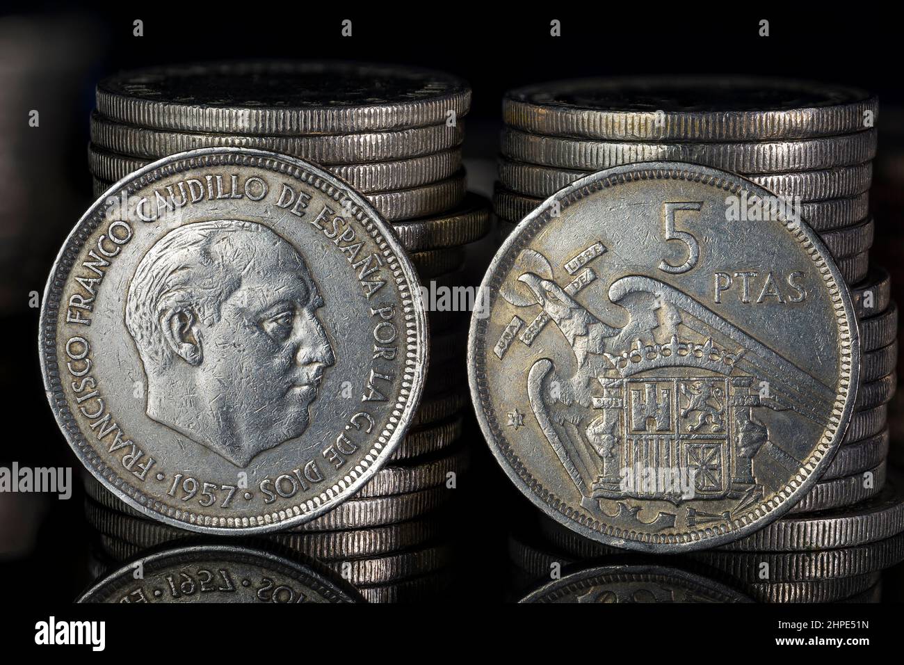 Francisco Franco Five Pesetas Coin 1957 Obverse Reverse Close Up