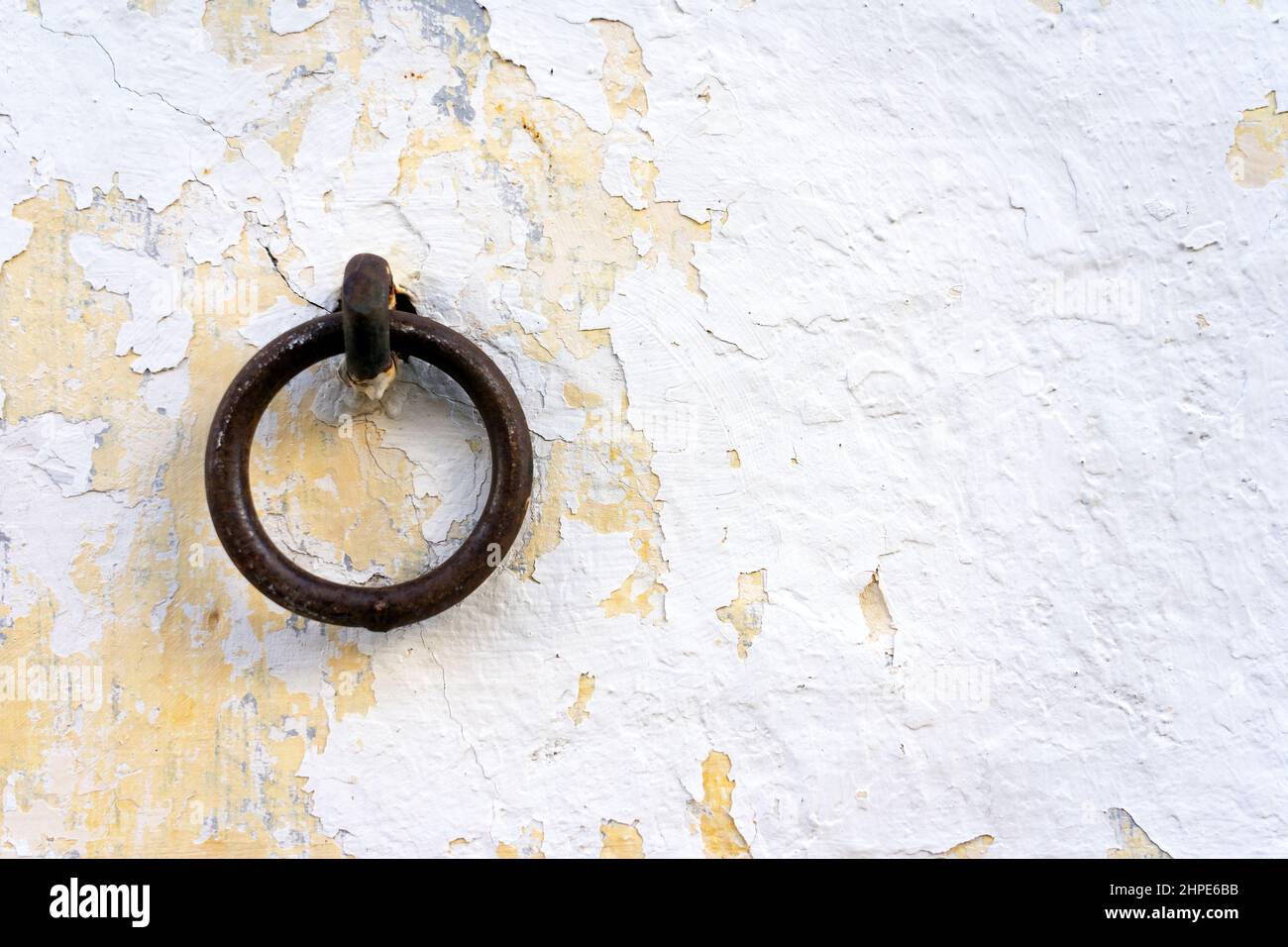 Ring fixed to wall hi-res stock photography and images - Alamy