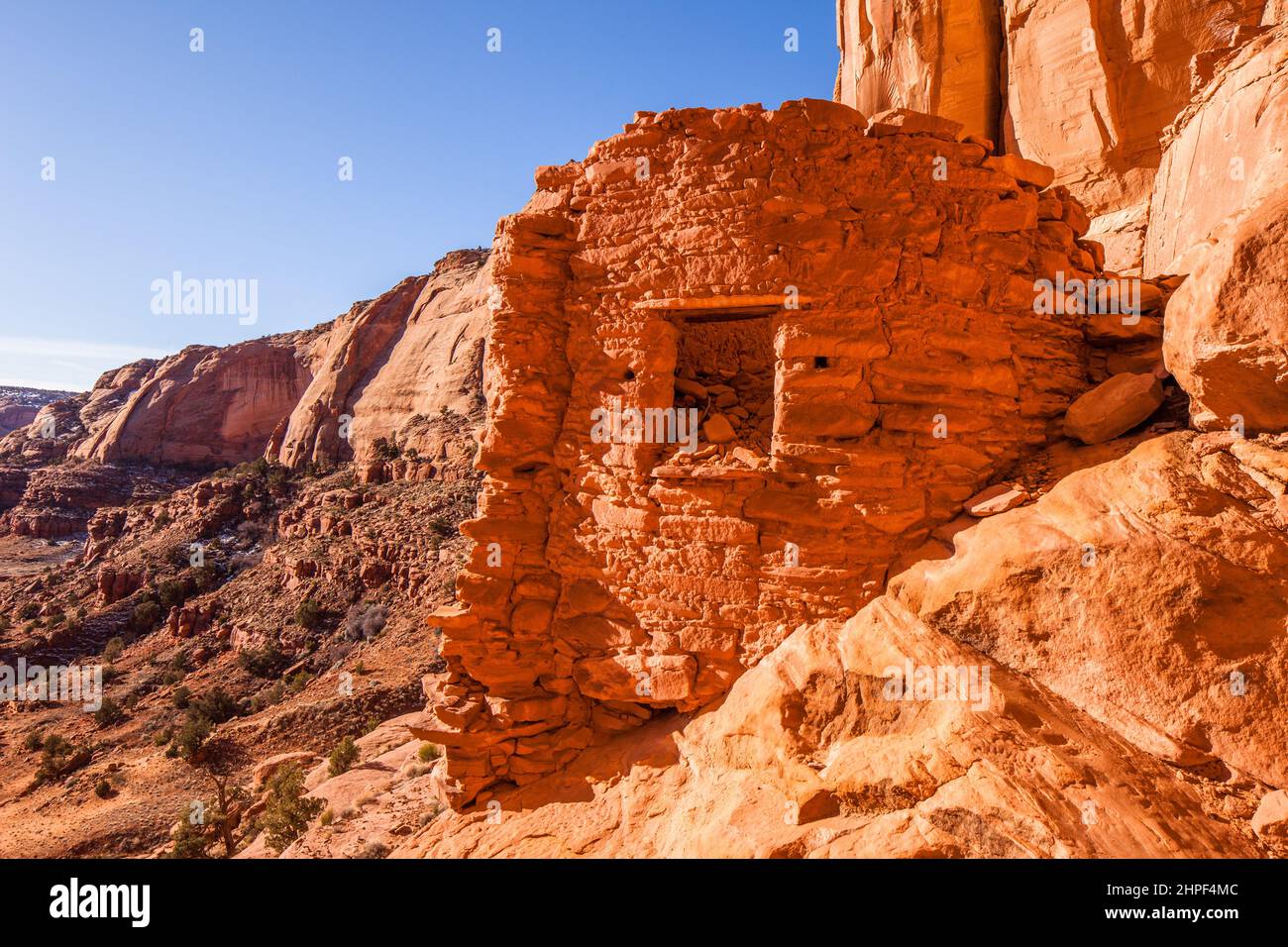 A small 1000year old Ancestral Puebloan cliff dwelling ruin in Narrow