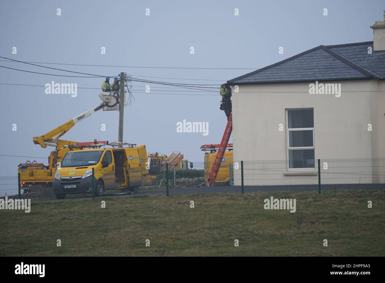 ESB crews restore power to homes in Spanish Point, Co Clare on the west ...