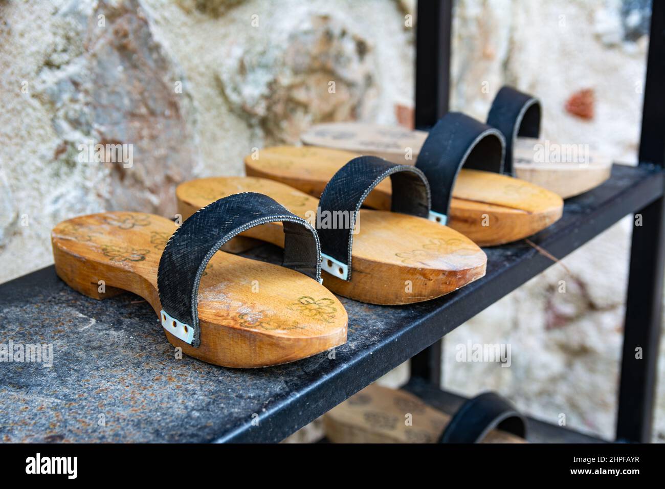 Original Ornate Wooden Slippers - Padukas-thanhphatduhoc.com.vn