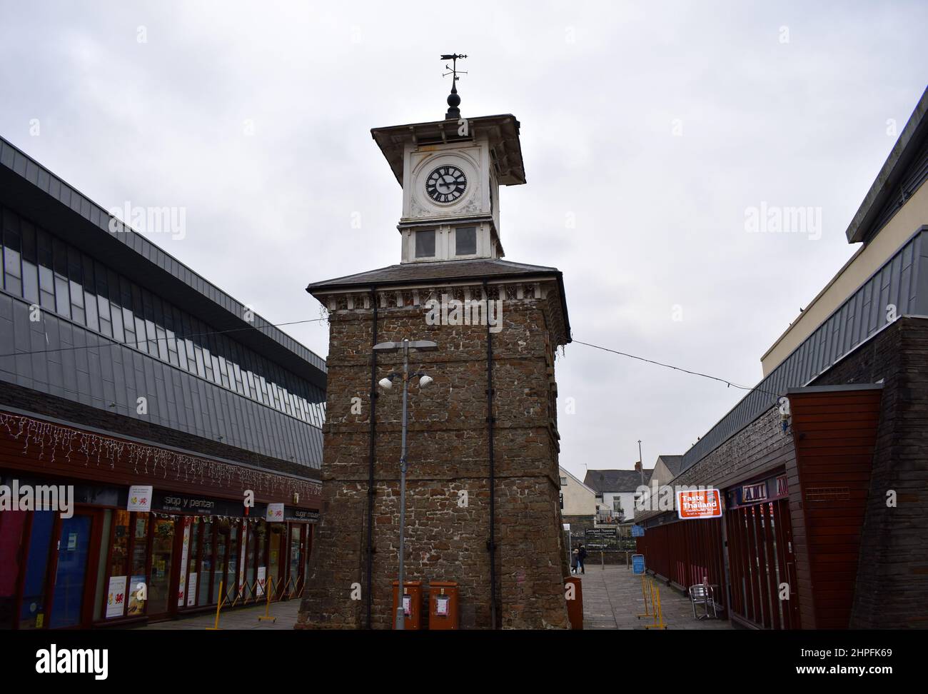 Carmarthen market clock tower hires stock photography and images Alamy