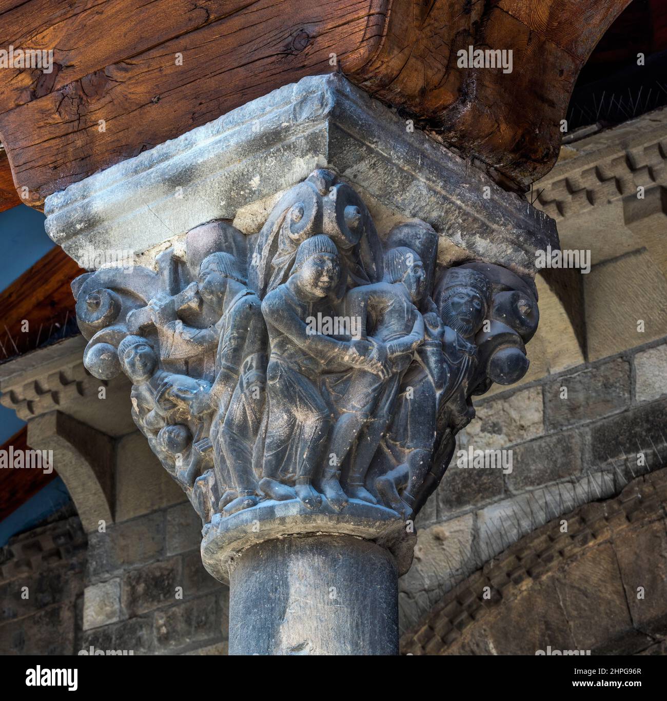 Jaca, Huesca Province, Aragon, Spain.   Historiated capital outside the Romanesque Catedral de San Pedro Apóstol.  Cathedral of St Peter the Apostle. Stock Photo