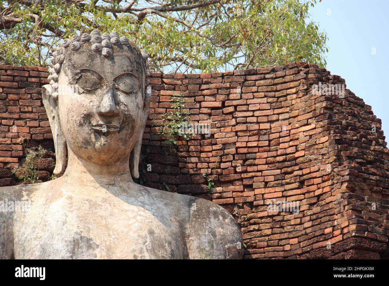 ruined buddhist temple (wat phra si iriyabot) in khamphaeng phet in thailand Stock Photo