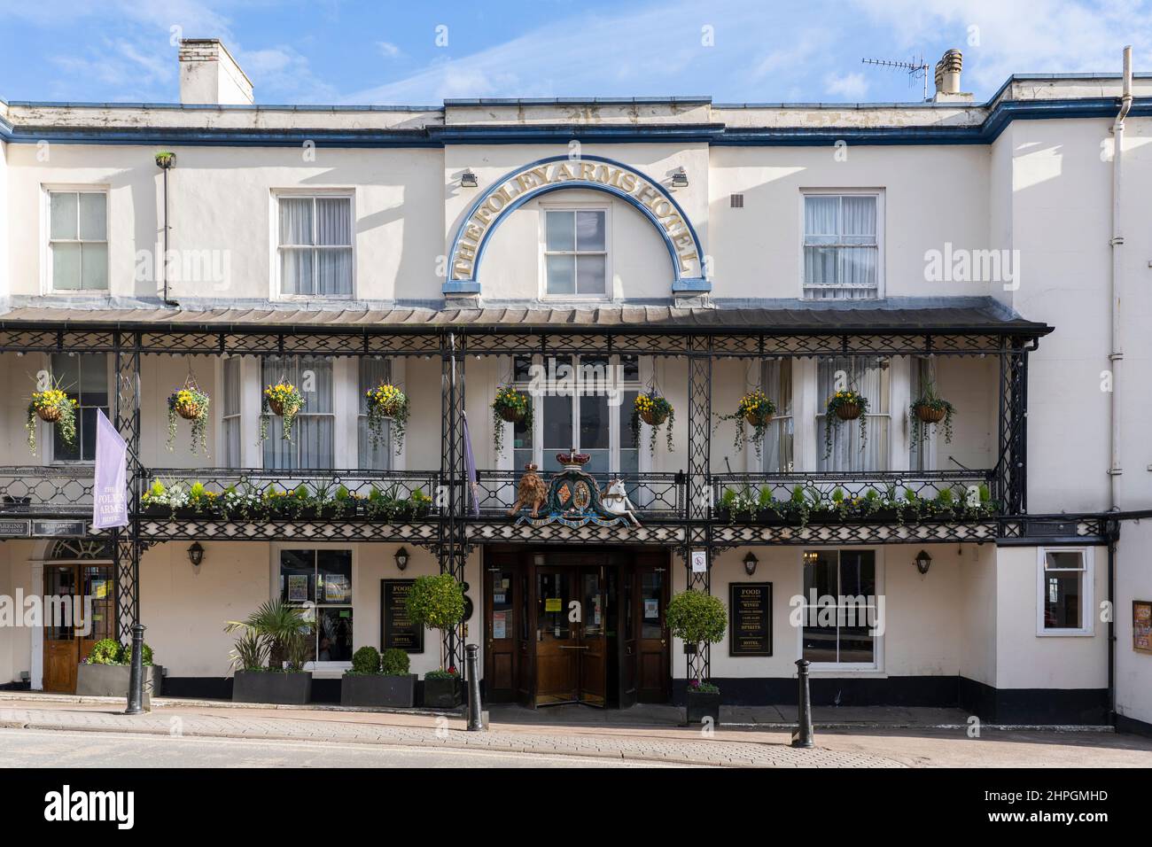 The Foley Arms Hotel, A Wetherspoon Free House, The Georgian-style coaching inn was designed for John Downs by Samuel Deykes. Great Malvern, England Stock Photo