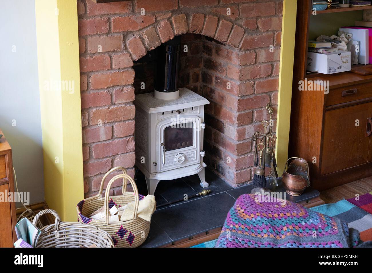 Stand alone stove hires stock photography and images Alamy