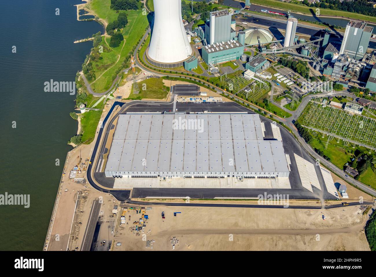 Aerial view, logport VI at the STEAG cogeneration plant Walsum and development for logistics companies and new warehouses in the district Alt-Walsum i Stock Photo