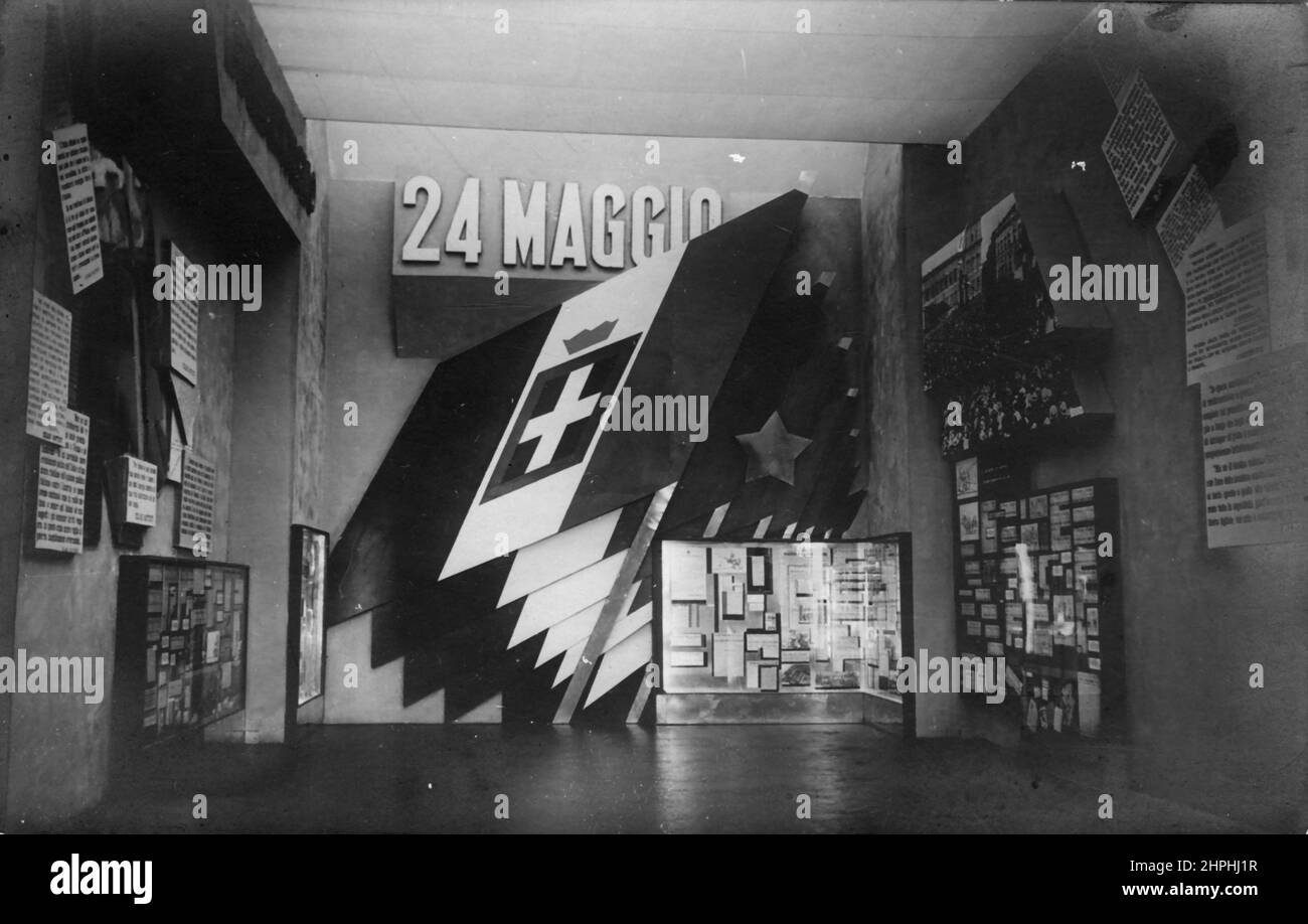 Fascismo - Propaganda - Roma - Palazzo delle Esposizioni Mostra della Rivoluzione Fascista - (dal 28 ottobre 1932 al 28 ottobre 1934) Stock Photo