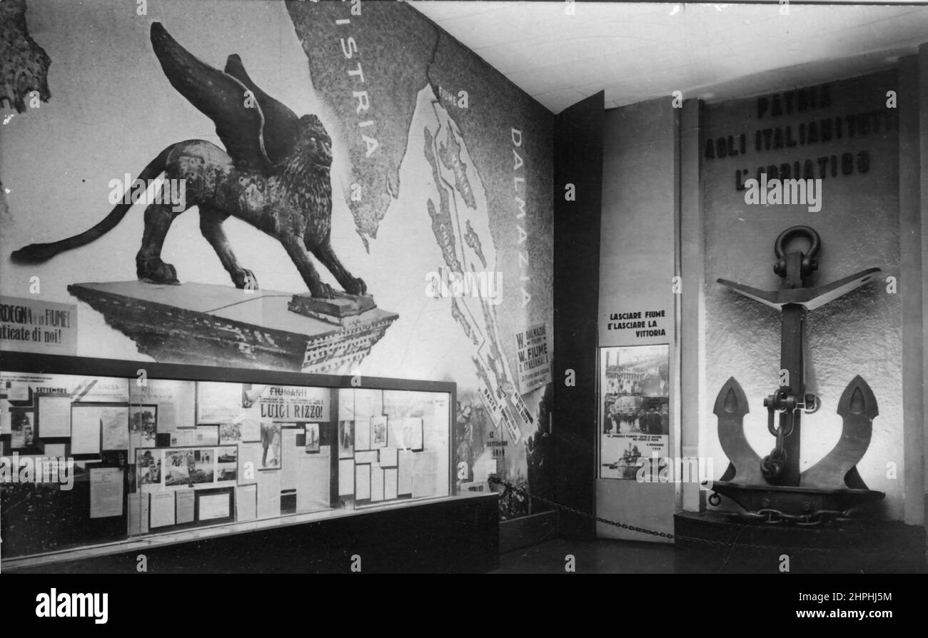 Fascista Black and White Stock Photos & Images - Alamy
